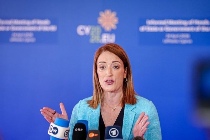 Roberta Mecola