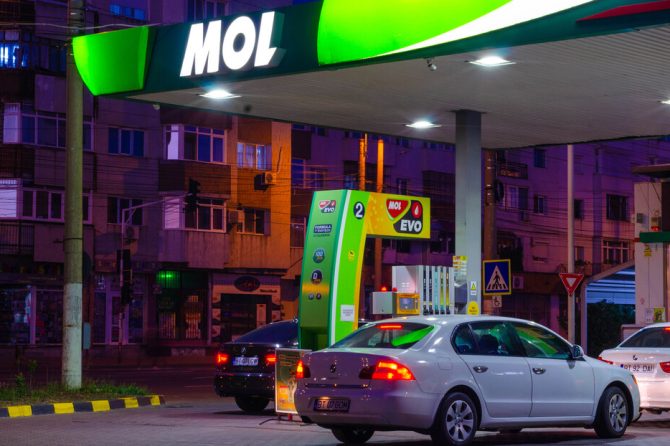 MOL